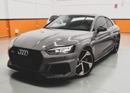 Audi RS5 importado de oferta para entrega inmediata en color gris, automático y gasolina