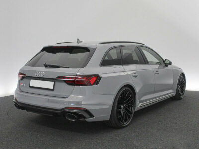 AUDI RS4 AUDI RS4