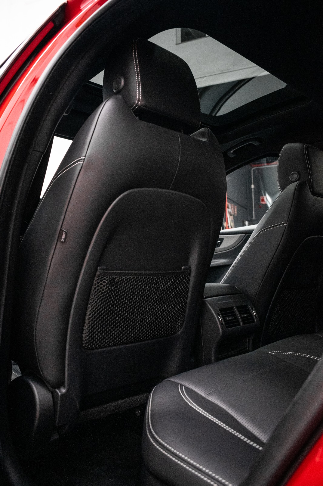 Jaguar XE P250 R-Dynamic SE