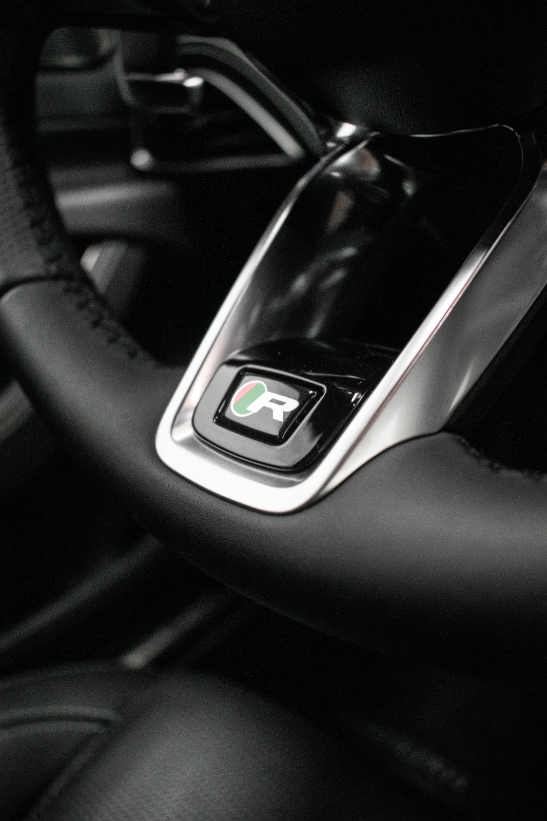 Jaguar XE P250 R-Dynamic SE