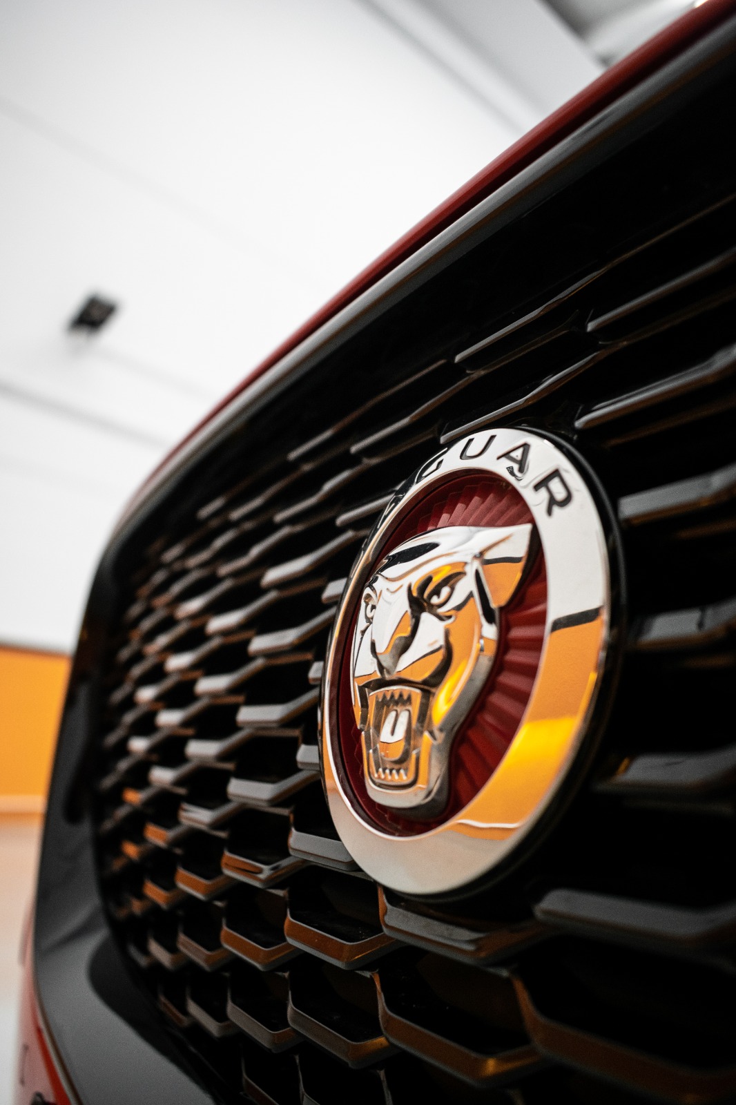 Jaguar XE P250 R-Dynamic SE