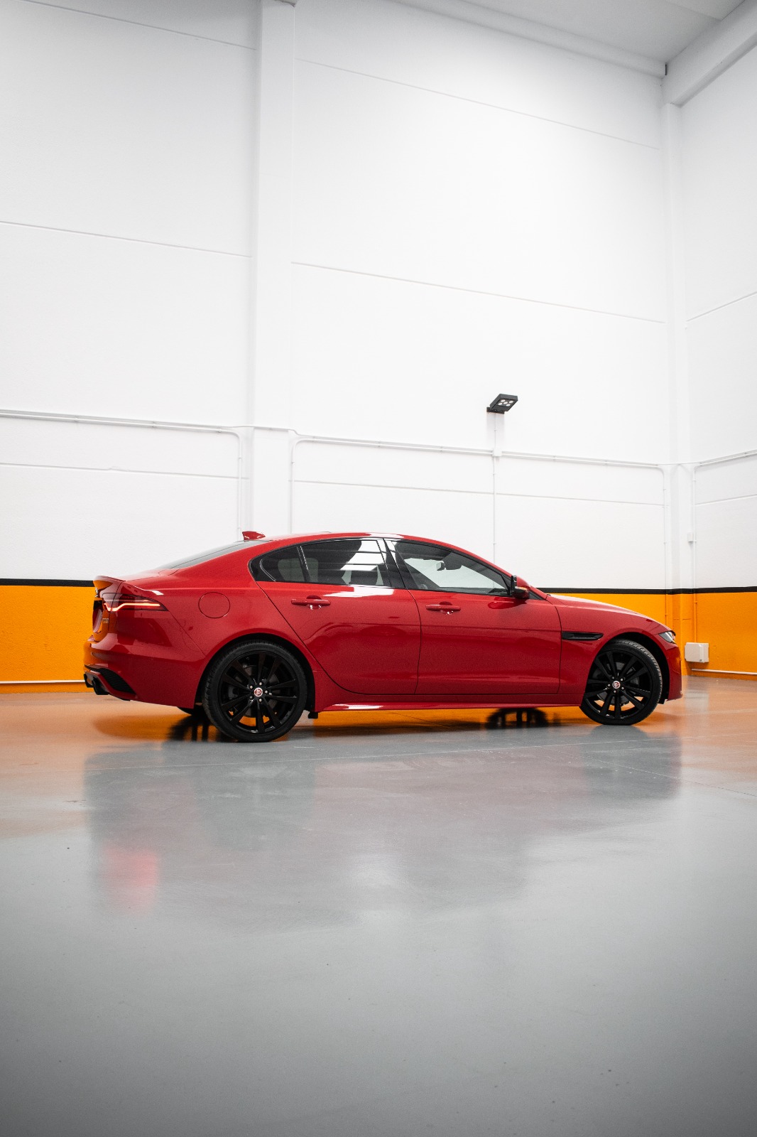 Jaguar XE P250 R-Dynamic SE