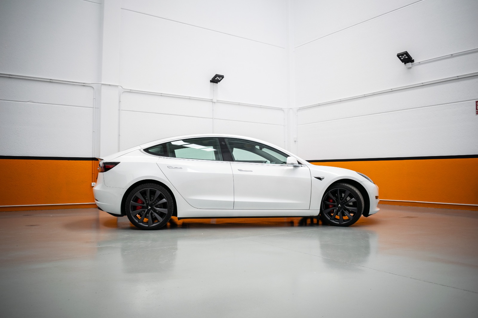 Tesla Model 3 Performance